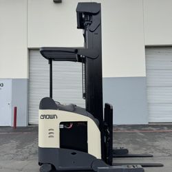 Crown Reach Forklift