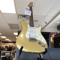 Fender Squire Bullet Stratocaser Guitar