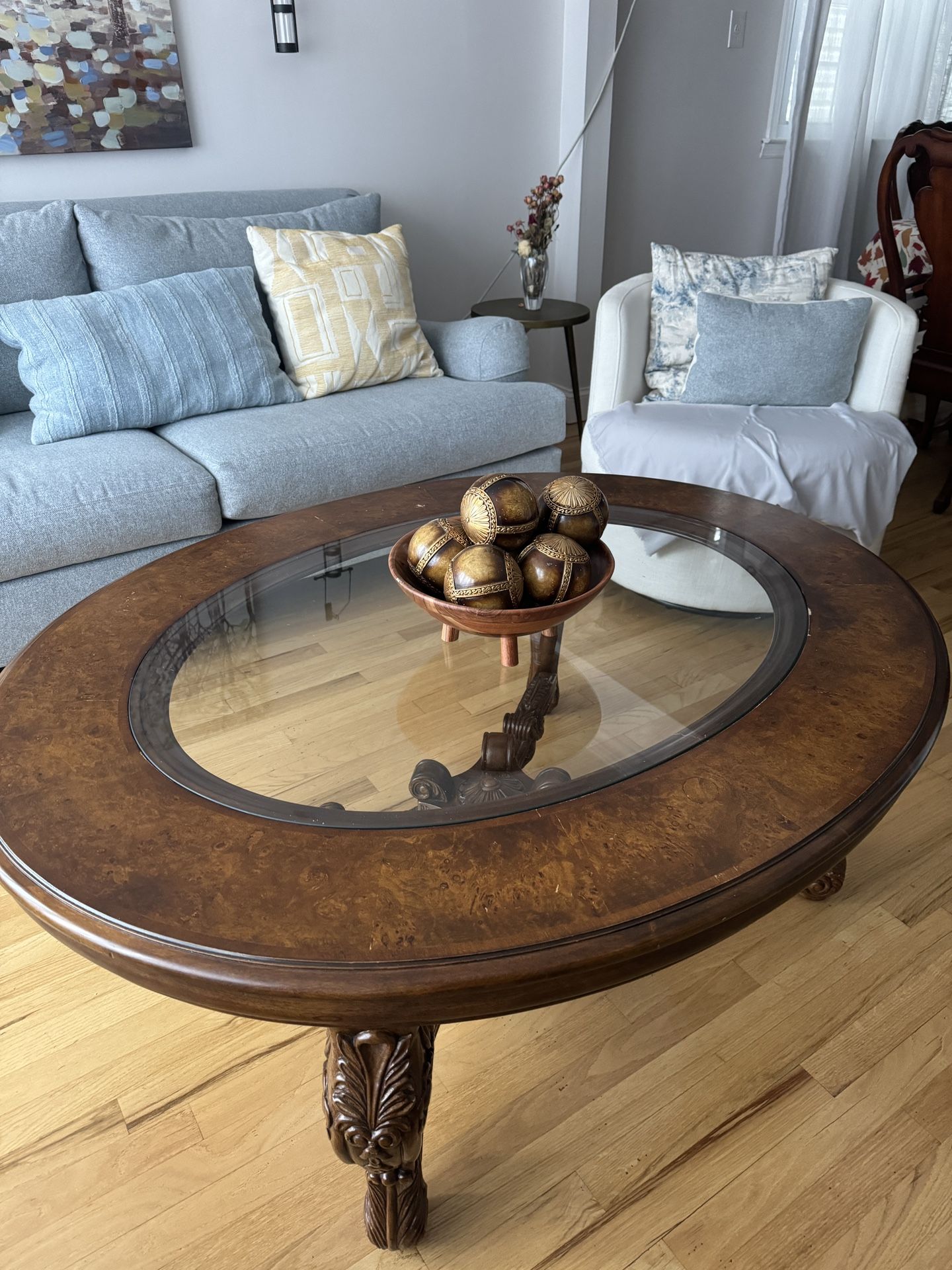 Traditional Wooden Oval Cocktail/Coffee Table with Glass Top 