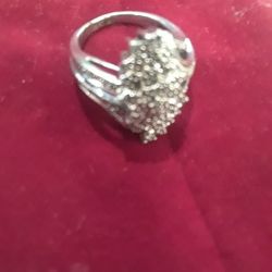 Gorgeous Ring With Diamond Accents P4sr