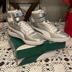 Women’s Puma Shoes