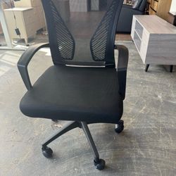 Office Chair Ergonomic Computer Desk Mesh Chair Mid Back Swivel Lumbar Support with Armrest (Black) $40