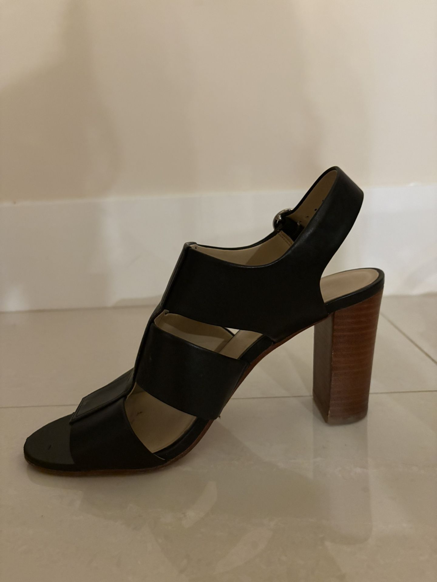 VIA SPIGA black leather heels sandal