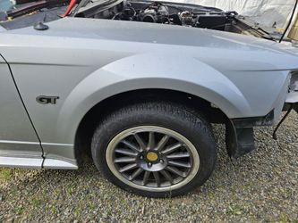99-04 Ford Muatang Right passanger side Fender in Silver in good condition