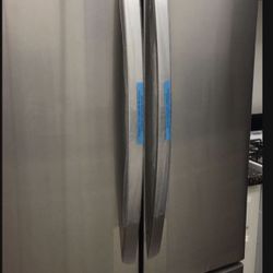 Refrigerator LG  E , LFCS22520Srr 30" 22 cu.ft. Steel French