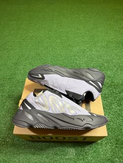 Yeezy 700 Geode