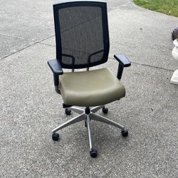 SitOnIt Focus High Back Desk Chair
