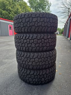 LT 315 70 17 MICKEY THOMPSON BAJA BOSS