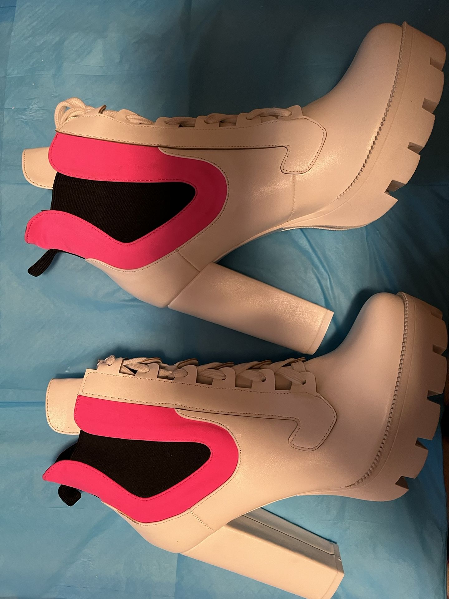 🗣️🗣️Christmas Sale 🗣️🗣️ Heels 👠 Heels 👠