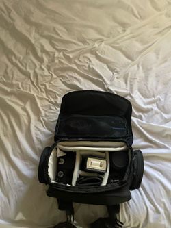 CANON EOS 2000D