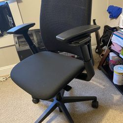 NEW STEELCASE AMIA OFFICE CHAIR GREAT CONDITION 