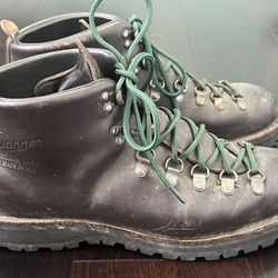 Men’s Danner Gortex Hiking Boots