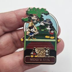 2004- LE 2000- Mickey's Rival -75yrs W/ Mickey Trading Pin