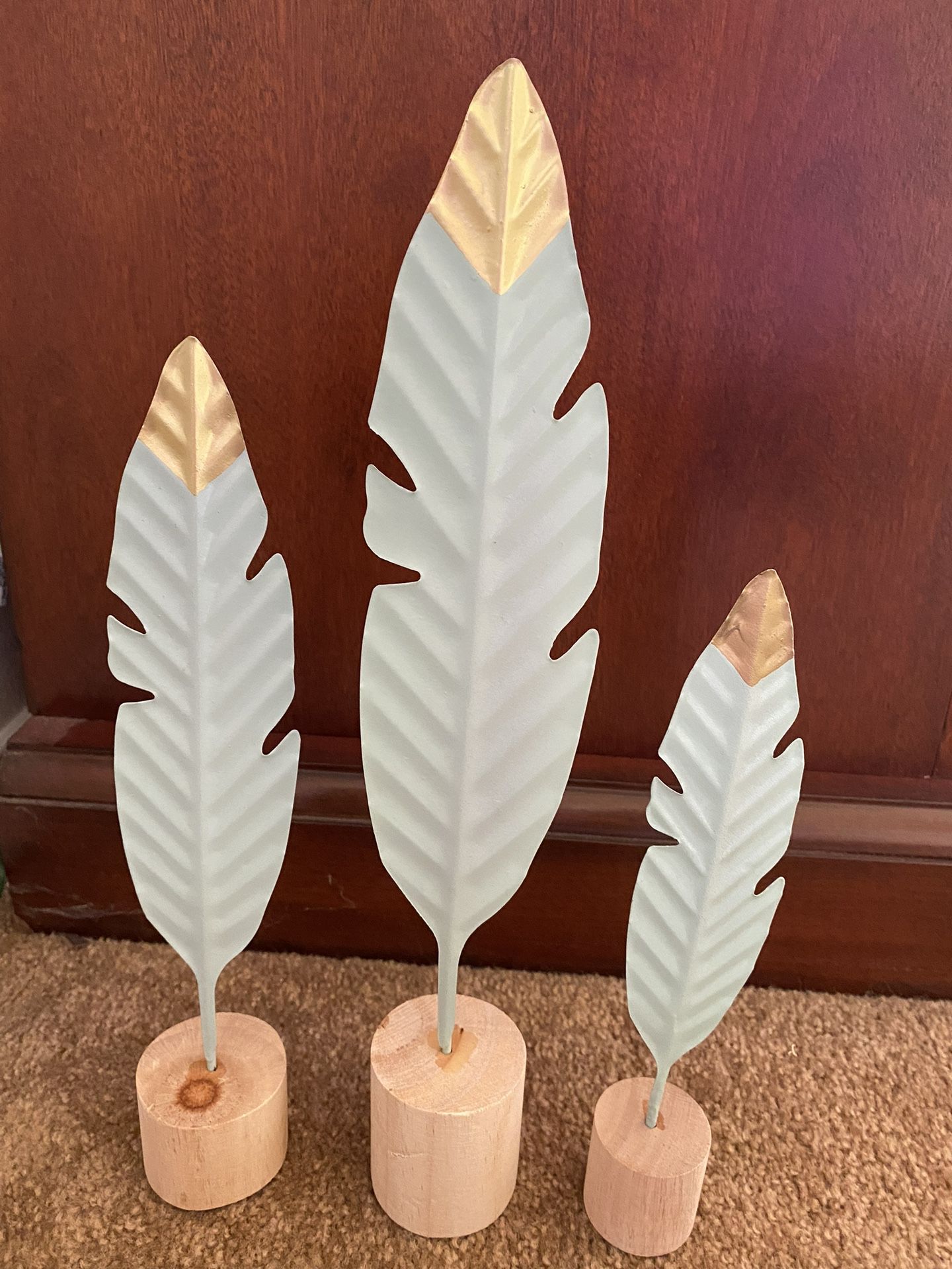 3-piece Iron Feather Metal Decorations-10”, 12”and 14” tall