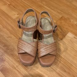 Platform wedge Cross Cross Sandal, Size 7
