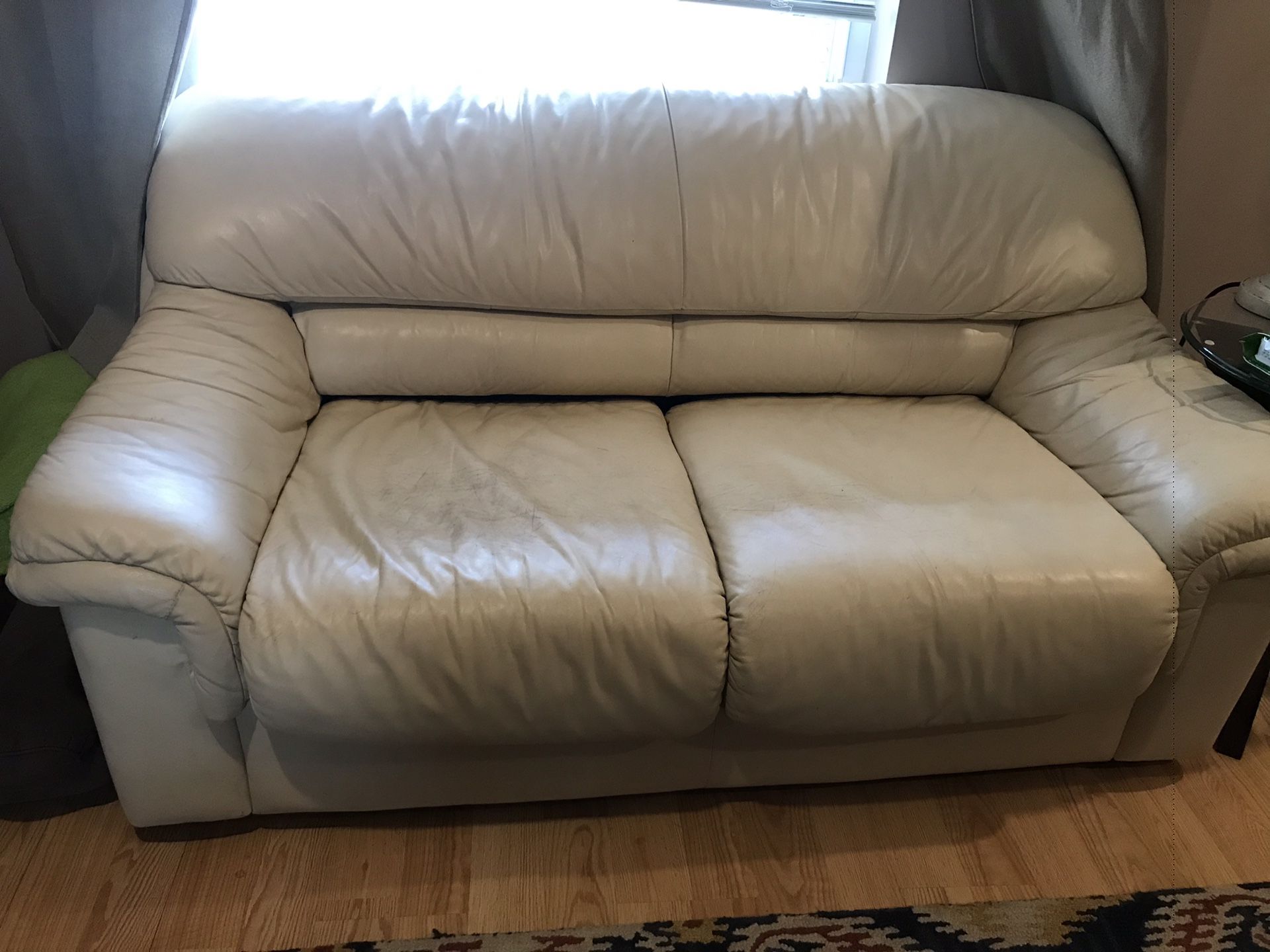White leather couch/sleeper sofa