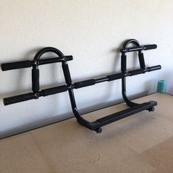 Chin Up Bar - Beach body