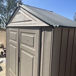 Rubbermaid Shed 7x3.5