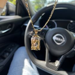 10k Gold Jesus Face Pendent 