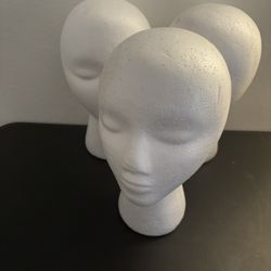 3 Mannequin Heads