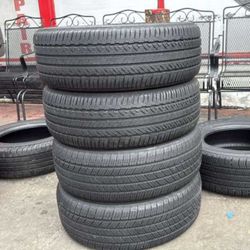 215 55 17 Set of 4 Used Bridgestone Almost New