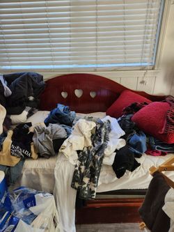 FREE DAYBED W/TRUNDLE
