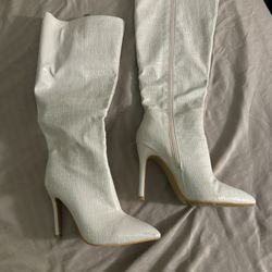 Elegant White Croc-Embossed Knee-High Boots