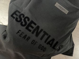 Essentials Fear Of God T Shirt Size Medium