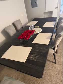 Expandable Dining Table with 6 Chairs – Modern Gray Finish