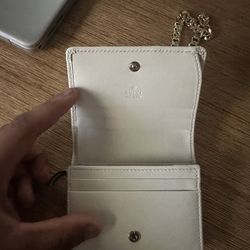 Women’s Hand Gucci Wallet