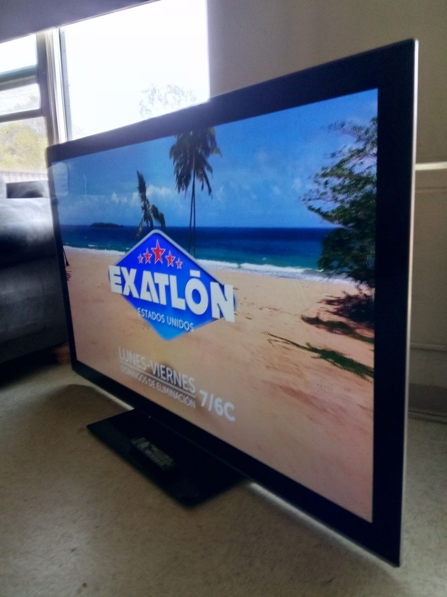 65" PANASONIC VIERA PLASMA TC-P65VT30 1080p 3D HDTV