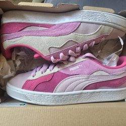 Pink Pumas 