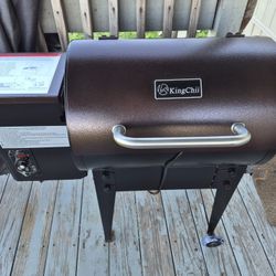 Brand new pellet smoker used once comes with waterproof cover