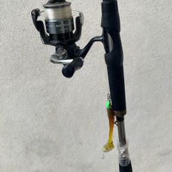 Fishing Rod & Reel Combo – Approx. 6.5–7 ft 