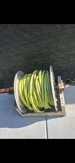 Titan hose reel with hose