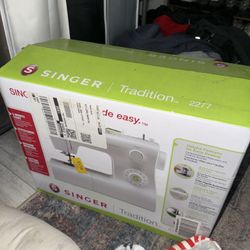 Singer Tradition 2277 Sewing Machine – Like New w/ Box