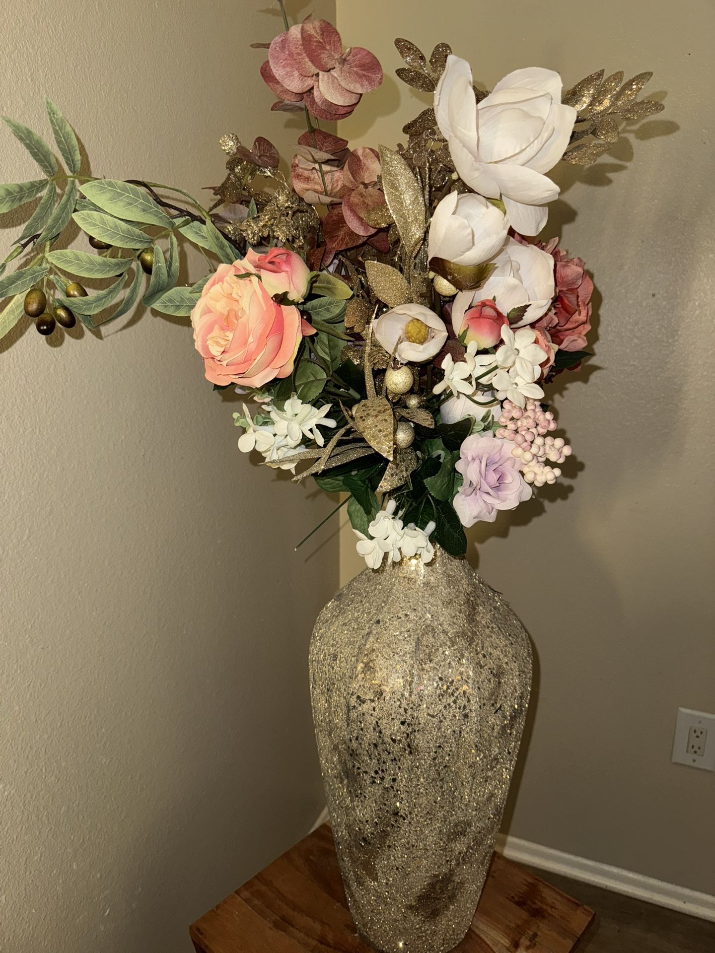 Golden Glittering Vase With Flowers