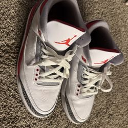 Retro 3 Fire Red