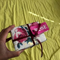 Lush Rose Shower Set