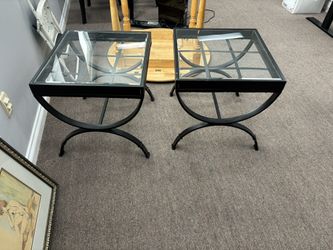 (2) End Tables 24”X22”X21.5”