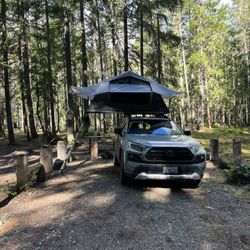 Smittybilt Gen2 Overlander (2583) Rooftop Tent
