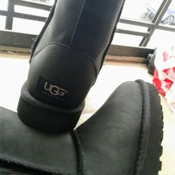 UGG Boots New no Box $189 accepting Offers, 3 Colors available Size 6-9W, Cash And Pick Up Only 