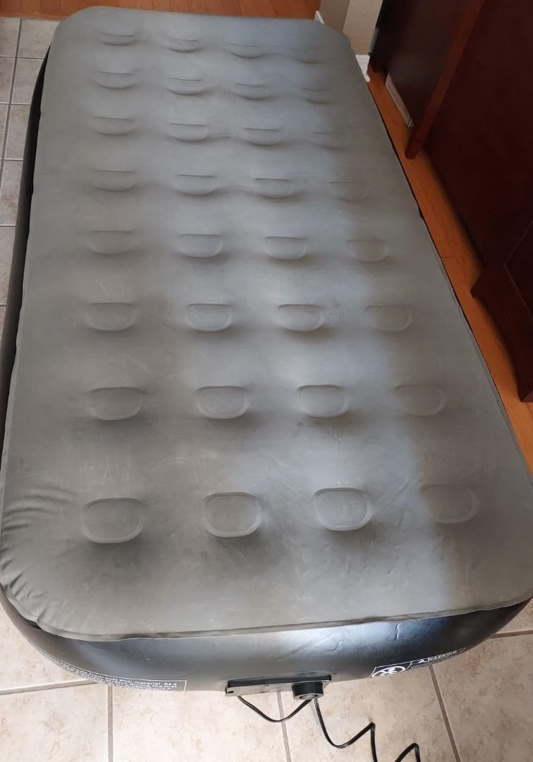 Sebor 13" Twin Air Bed: Inflate Comfort, Deflate Hassle!
