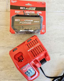 Milwaukee 18V FORGE 8.0 Battery and Rapid Charger