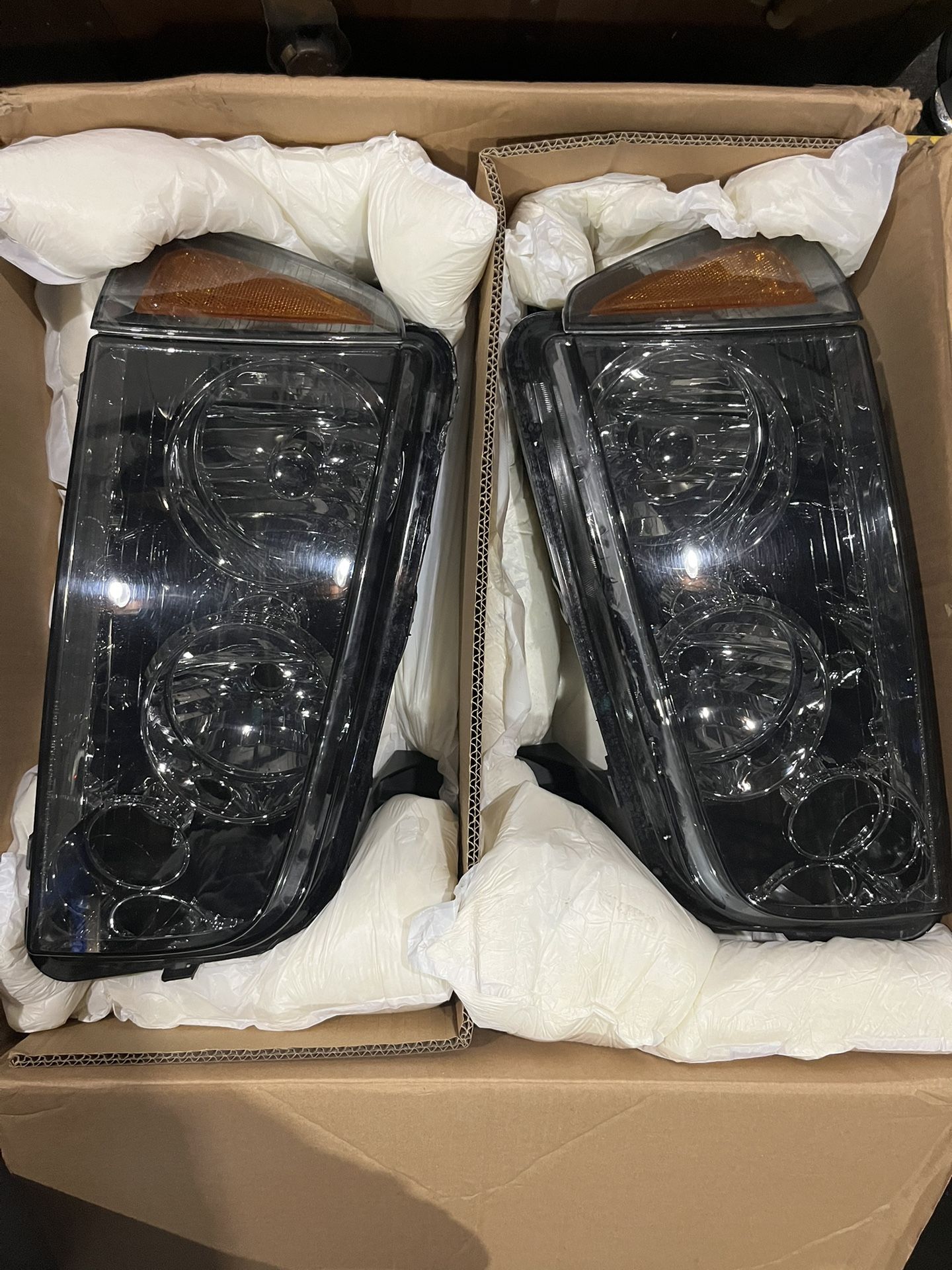 Dodge Charger Tinted Headlights 06-10