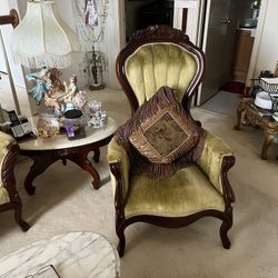 Victorian Sofa With 2 Matching Chair