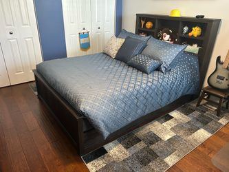 Full bed with Twin pull out