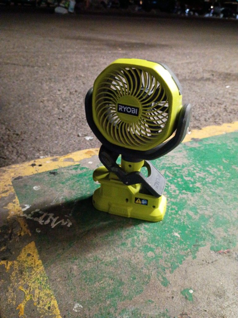 Ryobi 18v Portable Fan FCF02