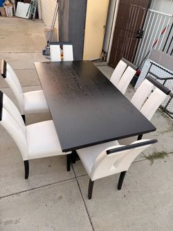 6 chairs dining table with LED light