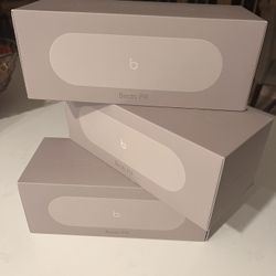 Beats pill + Kim Kardashian Bluetooth Speaker Brand New